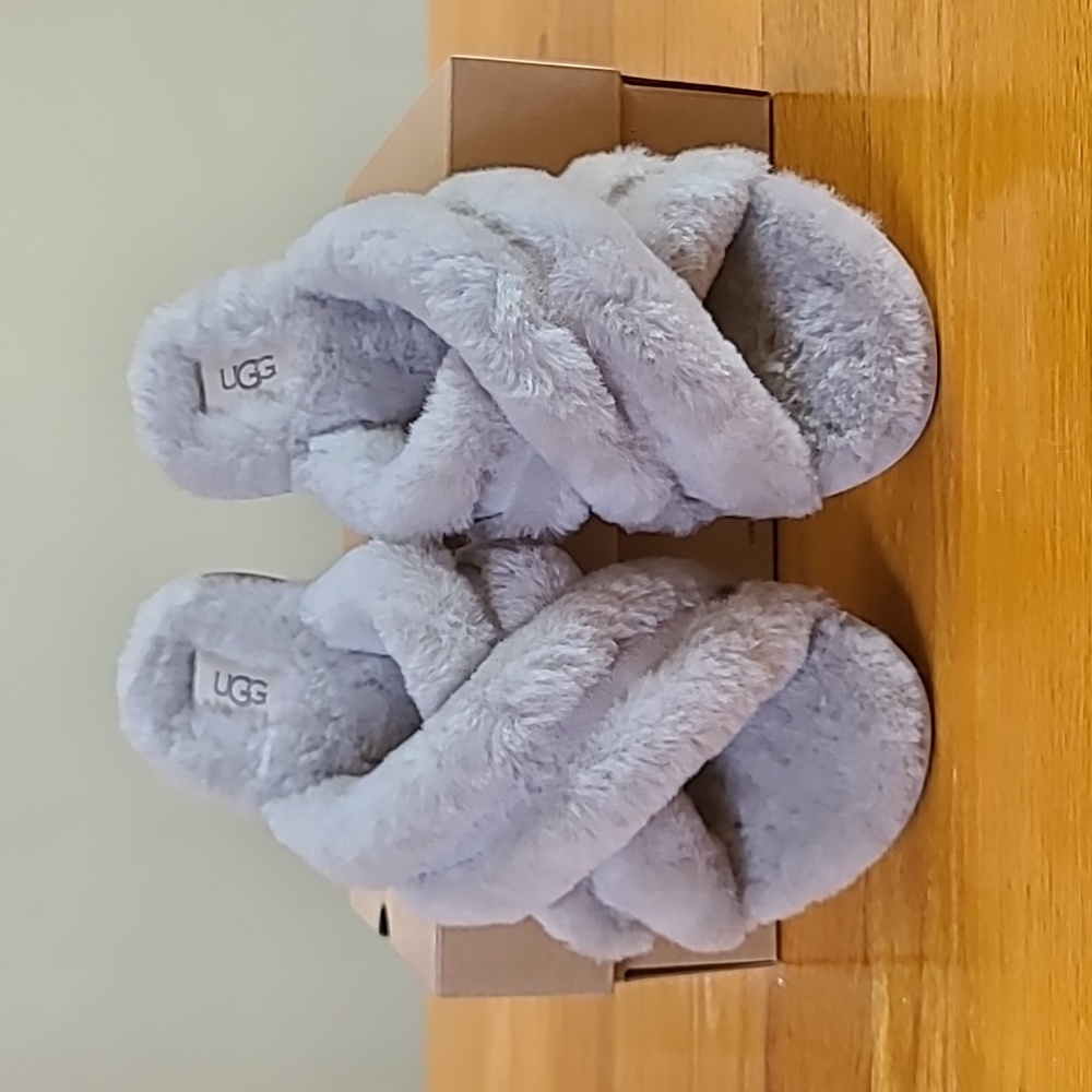 BRAND NEW UGG Scuffita in Seal (Gray); Size 9